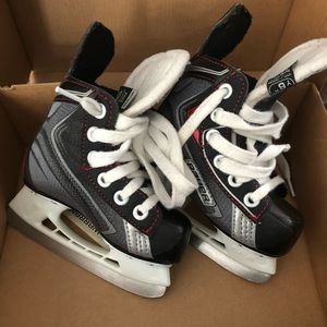 Bauer S140 6Y hockey skates *like new*